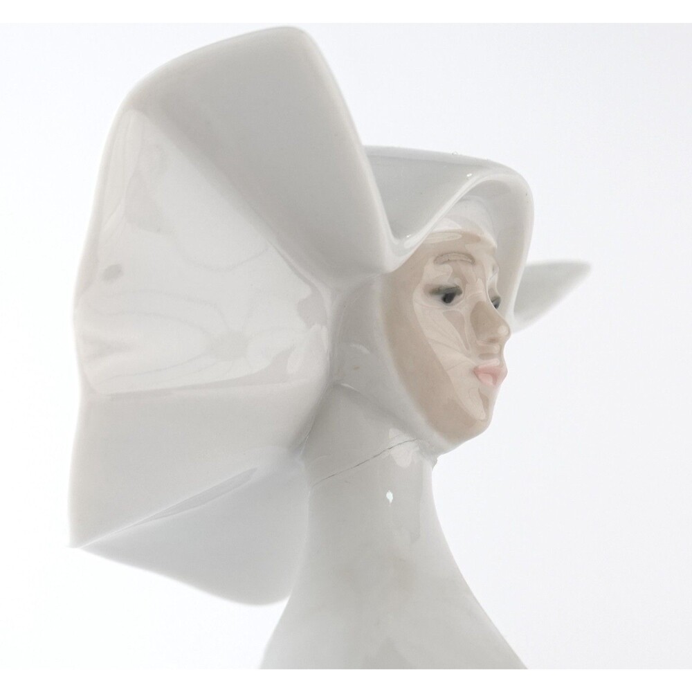 RARE Lladro Vintage Retired Nun Figure #5550 10.5"READ DESC - Picture 12 of 16